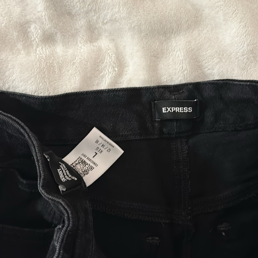 Express pants - Picture 2 of 4